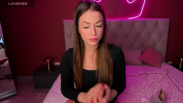 StacyWells online show from 10/07/25, 01:25