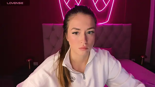 StacyWells online show from 10/15/25, 02:22