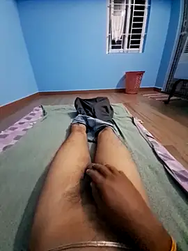 Tamilpayan00 online show from 04/07/26, 04:29