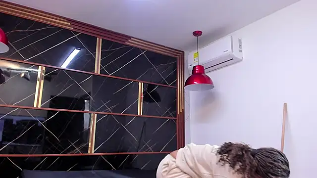 Snapshot of HannyThompson chatting on 10/03/25, 12:46 HannyThompson online show from 10/03/25, 12:46