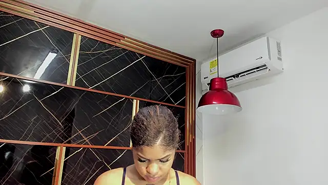 Snapshot of HannyThompson chatting on 10/13/25, 12:27 HannyThompson online show from 10/13/25, 12:27