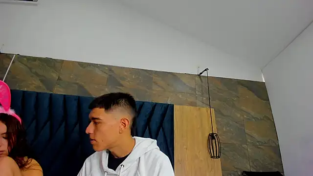 Snapshot of Emma_Valencia_001 chatting on 10/11/25, 07:23 Emma Valencia 001 online show from 10/11/25, 07:23