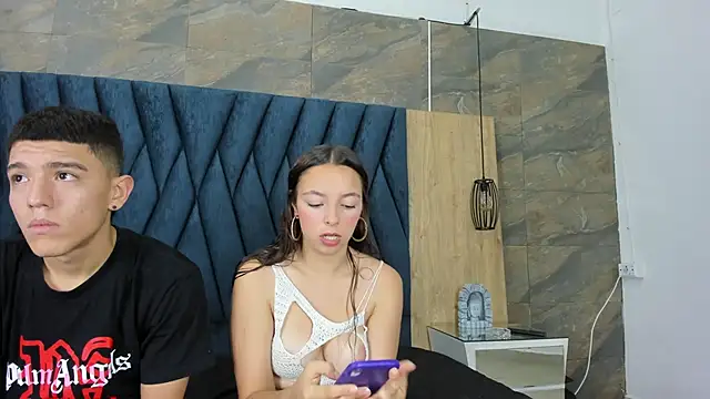 Emma Valencia 001 online show from 10/16/25, 08:10