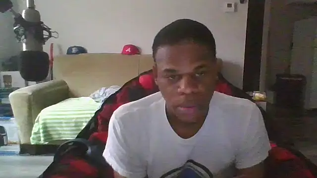 MrGreenbeanbean88 online show from 10/06/25, 08:39