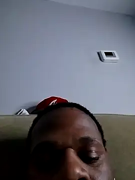 MrGreenbeanbean88 online show from 12/21/25, 07:59