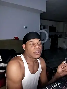 MrGreenbeanbean88 online show from 12/22/25, 11:13