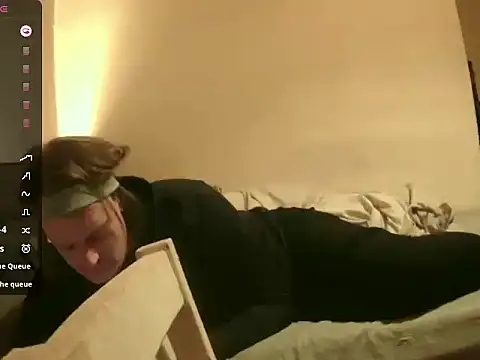 avamaxwell online show from 09/10/25, 07:25