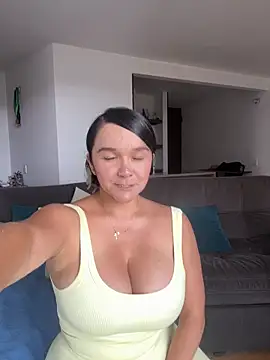 Nova Gabriela online show from 10/14/25, 02:51