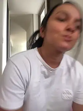 Nova Gabriela online show from 11/07/25, 03:34