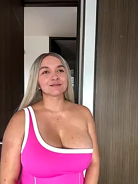 Nova Gabriela online show from 12/05/25, 03:20