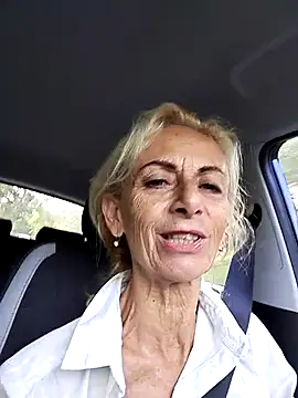 clarabell4 online show from 09/25/25, 06:28