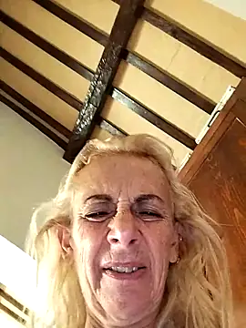 clarabell4 online show from 11/06/25, 06:47