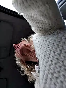 clarabell4 online show from 11/25/25, 07:52