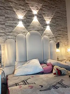 Snapshot of Yassy_vazquez chatting on 11/08/25, 07:34 Yassy vazquez online show from 11/08/25, 07:34