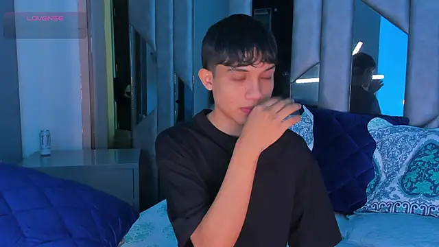 Sebax Young online show from 09/20/25, 07:26