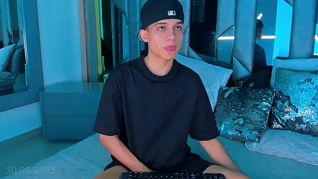 Sebax Young online show from 09/30/25, 08:25