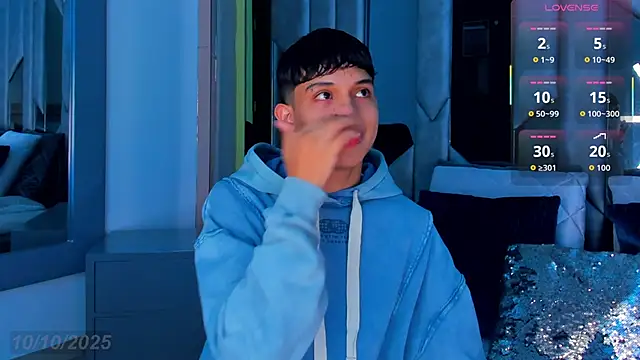 Sebax Young online show from 10/10/25, 04:33