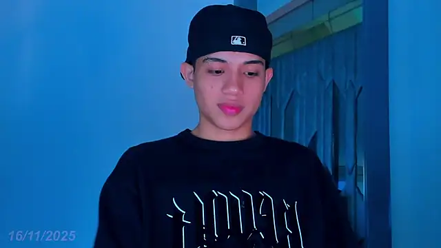 Sebax Young online show from 11/16/25, 08:25