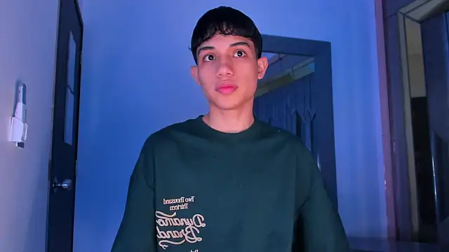 Snapshot of Sebax_Young chatting on 02/13/26, 08:05 Sebax Young online show from 02/13/26, 08:05