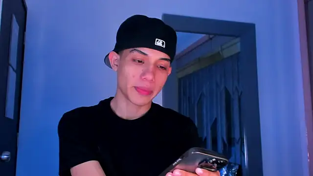 Snapshot of Sebax_Young chatting on 03/01/26, 08:00 Sebax Young online show from 03/01/26, 08:00