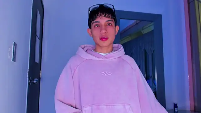 Sebax Young online show from 03/30/26, 08:32