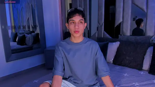 Sebax Young online show from 07/15/26, 07:41