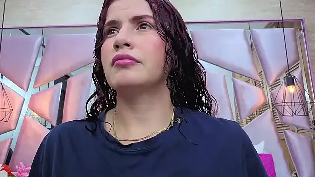 ThaliaCross online show from 03/10/26, 07:52