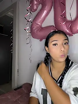 Snapshot of nicolexxaleja chatting on 06/27/26, 03:11 nicolexxaleja online show from 06/27/26, 03:11