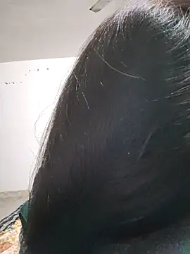 cute radhikaa online show from 01/09/26, 08:06