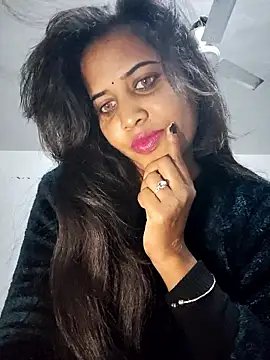 cute radhikaa online show from 01/11/26, 10:48