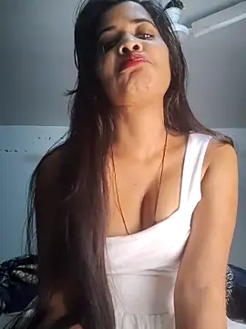 cute radhikaa online show from 02/08/26, 03:43