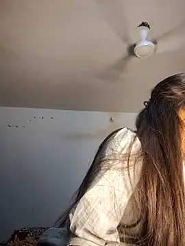 cute radhikaa online show from 04/09/26, 07:19