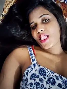 cute radhikaa online show from 04/14/26, 09:15