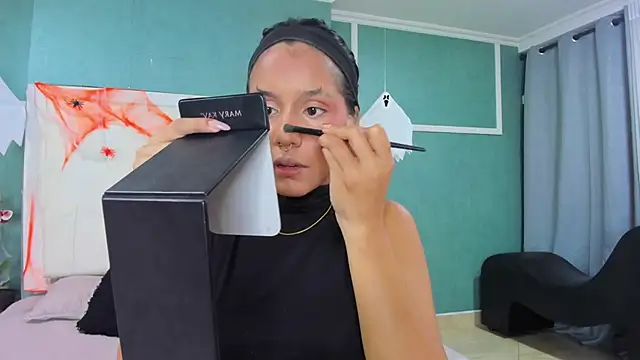 ania gomez online show from 10/25/25, 02:02