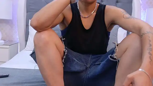 ZoeKrug online show from 11/26/25, 11:55