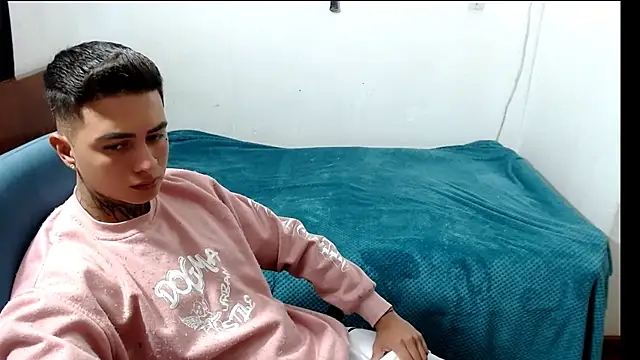 santii ss online show from 09/15/25, 11:05