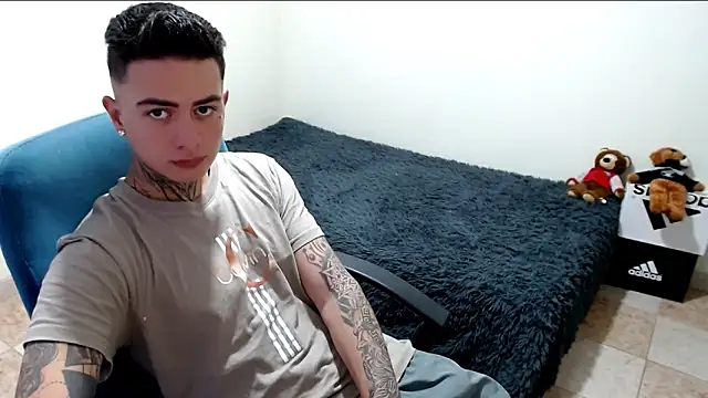 santii ss online show from 10/25/25, 04:24