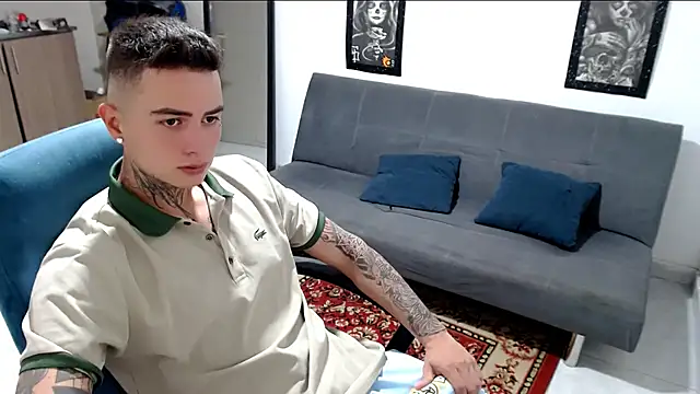 santii ss online show from 11/08/25, 03:56