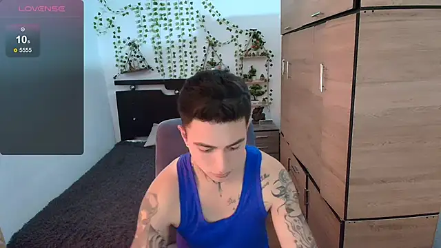 santii ss online show from 04/21/26, 03:50