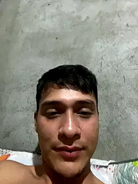 Snapshot of hot_boy_04 chatting on 09/21/25, 03:41 hot boy 04 online show from 09/21/25, 03:41