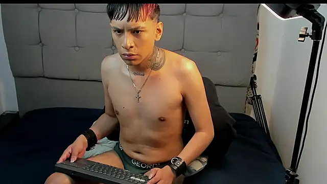 Snapshot of jake_hott1 chatting on 11/25/25, 03:12 jake hott1 online show from 11/25/25, 03:12