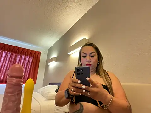 SamyHot2025 online show from 03/13/26, 08:15