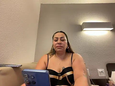 SamyHot2025 online show from 04/10/26, 06:01