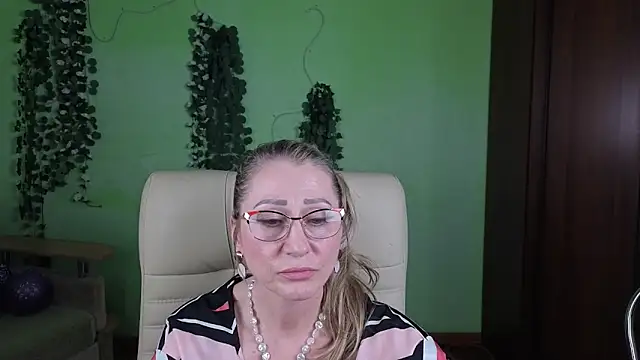 Habibi Honeyy online show from 10/22/25, 11:54