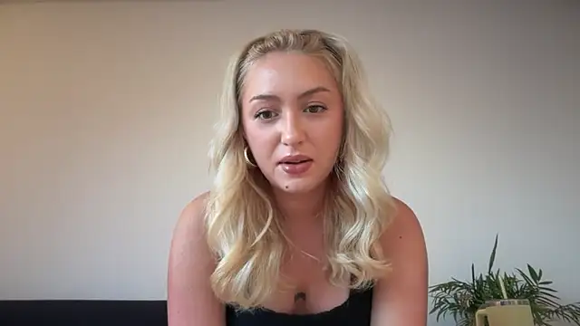 Kitty Swetty online show from 05/21/26, 07:10