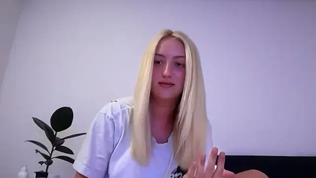 Kitty Swetty online show from 06/26/26, 08:46