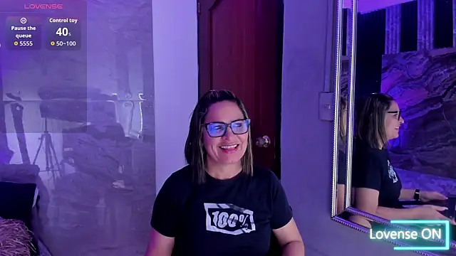 Agatha Pleasure online show from 09/19/25, 11:44