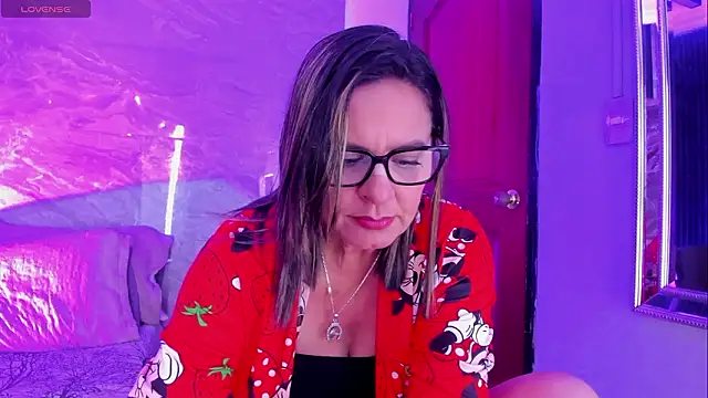 Agatha Pleasure online show from 02/11/26, 11:48