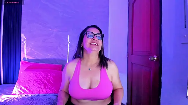 Agatha Pleasure online show from 04/04/26, 12:02