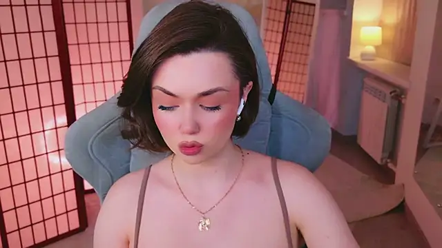 AvaFlower online show from 04/17/26, 02:53